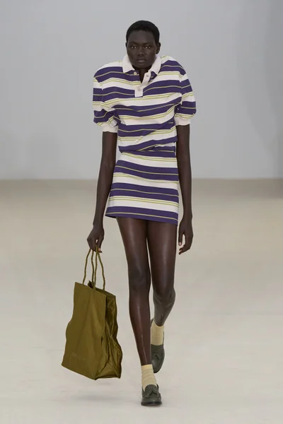 Look 3